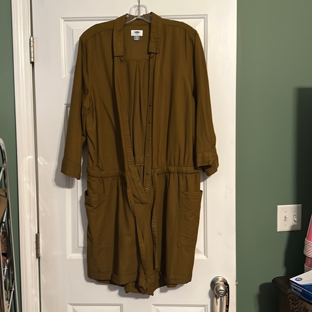 Old Navy jumper